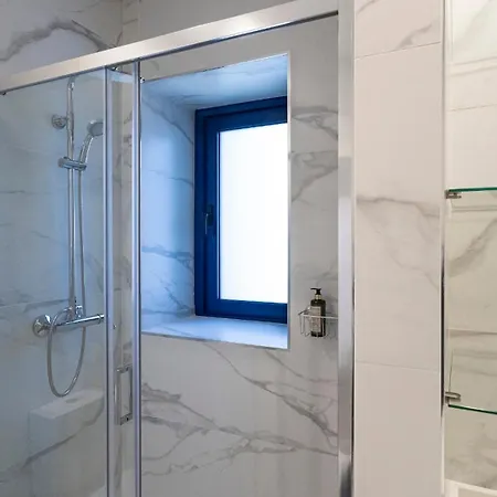 Bright 2br Flat Near Praca Da Galiza By Lovelystay Appartamento Oporto