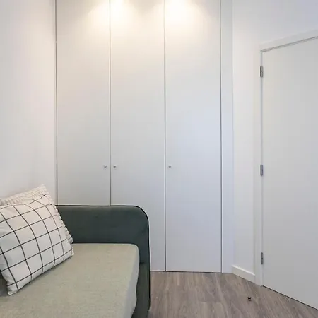 Apartment Bright 2br Flat Near Praca Da Galiza By Lovelystay Porto