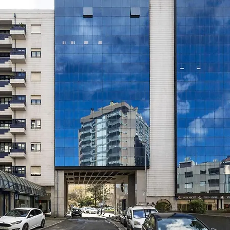Bright 2br Flat Near Praca Da Galiza By Lovelystay Apartman