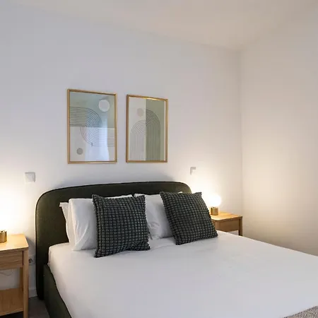 Bright 2br Flat Near Praca Da Galiza By Lovelystay * Porto