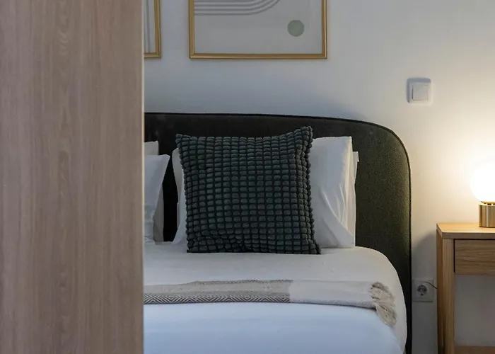 Bright 2br Flat Near Praca Da Galiza By Lovelystay アパート