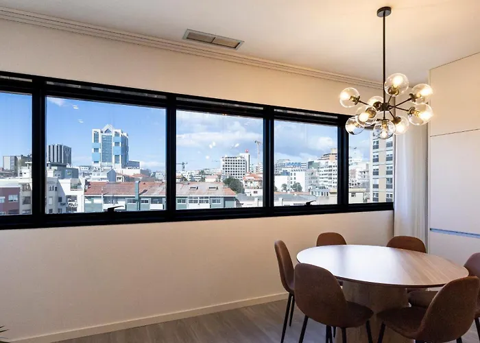 Bright 2br Flat Near Praca Da Galiza By Lovelystay * ポルト