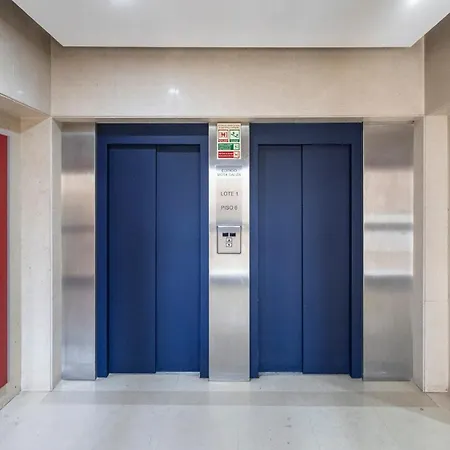 Bright 2br Flat Near Praca Da Galiza By Lovelystay Порту