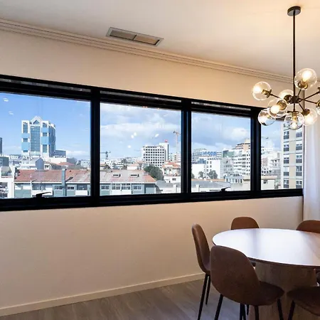 Bright 2br Flat Near Praca Da Galiza By Lovelystay * Порту