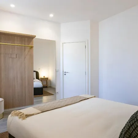 Lejlighed Bright 2br Flat Near Praca Da Galiza By Lovelystay *