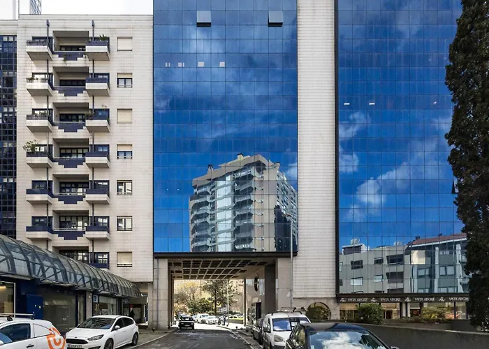 Bright 2br Flat Near Praca Da Galiza By Lovelystay Apartmán