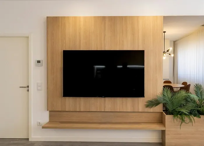 Bright 2br Flat Near Praca Da Galiza By Lovelystay *