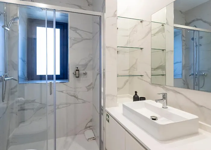 Bright 2br Flat Near Praca Da Galiza By Lovelystay Porto